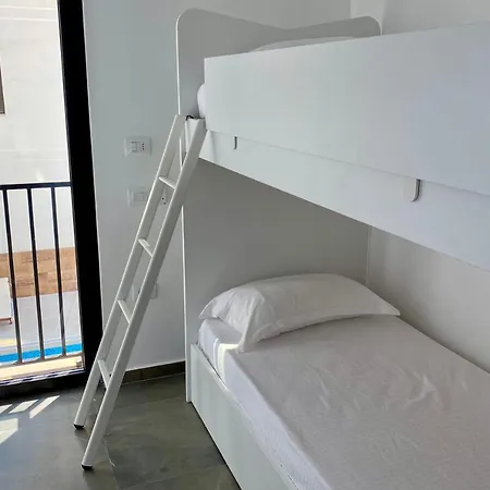 Sunset Beach 3 Bedroom Seaside Apartment * Saranda