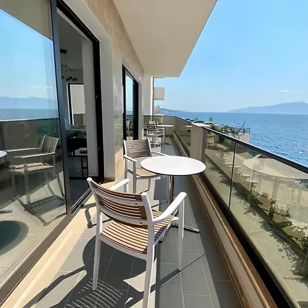 Sunset Beach 3 Bedroom Seaside Apartment Daire