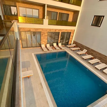 Sunset Beach 3 Bedroom Seaside Apartment Daire